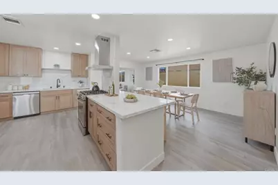 8034 Skyline Dr, San Diego, CA 92114 - Photo 6