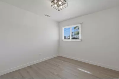 8034 Skyline Dr, San Diego, CA 92114 - Photo 28