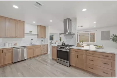 8034 Skyline Dr, San Diego, CA 92114 - Photo 8