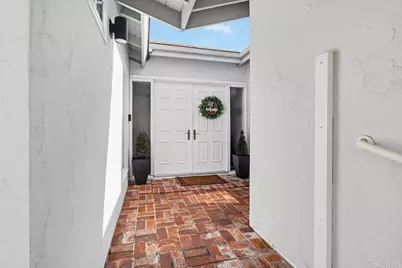 6263 Cowles Mountain Boulevard, San Diego, CA 92119 - Photo 2