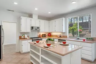 28690 Mission Dr, Menifee, CA 92584 - Photo 10