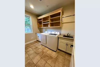 2400 Kauana Loa Dr, Escondido, CA 92029 - Photo 14