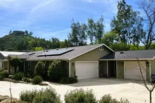 2400 Kauana Loa Dr, Escondido, CA 92029 - Photo 2