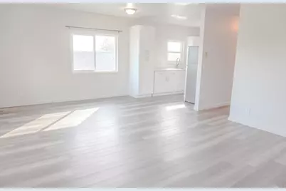 1910 B Avenue, National City, CA 91950 - Photo 4