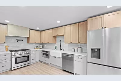 8975 Gramercy Drive, San Diego, CA 92123 - Photo 12