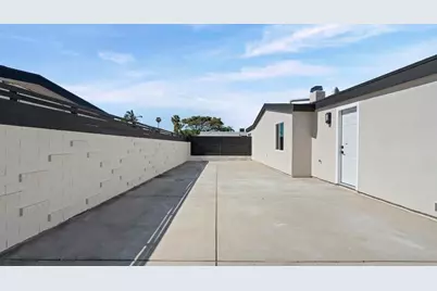 8975 Gramercy Drive, San Diego, CA 92123 - Photo 32
