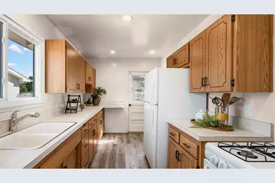 4505 Moraga Avenue, San Diego, CA 92117 - Photo 8