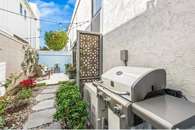 909 Olive Avenue, Coronado, CA 92118 - Photo 22