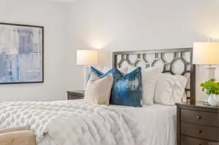 90 Montego Ct, Coronado, CA 92118 - Photo 38