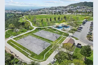 20300 Via Urbino, Porter Ranch, CA 91326 - Photo 36