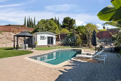 10274 Madrid Way, Spring Valley, CA 91977 - Photo 4