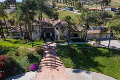 9954 Circa Valle Verde, El Cajon, CA 92021 - Photo 2