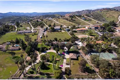 9954 Circa Valle Verde, El Cajon, CA 92021 - Photo 68