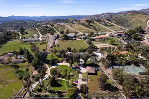 9954 Circa Valle Verde, El Cajon, CA 92021 - Photo 68