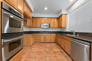 27447 Lock Haven Ct, Temecula, CA 92591 - Photo 2