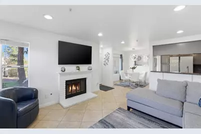 2083 Lakeridge Circle #104, Chula Vista, CA 91913 - Photo 4