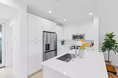 2170 Birch Road #111, Chula Vista, CA 91915 - Photo 2