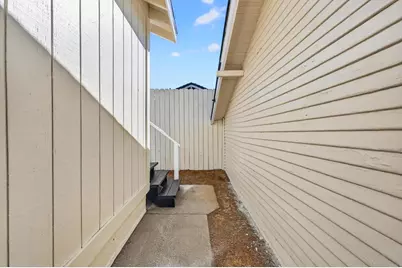 1530 E Appleton Street, Long Beach, CA 90802 - Photo 48