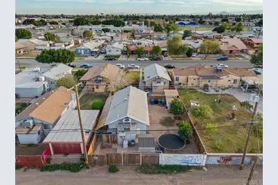 347 E B Street, Brawley, CA 92227 - Photo 10