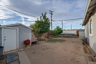 347 E B St, Brawley, CA 92227 - Photo 6