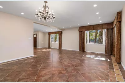 1180 Barcelona Drive, San Diego, CA 92107 - Photo 12