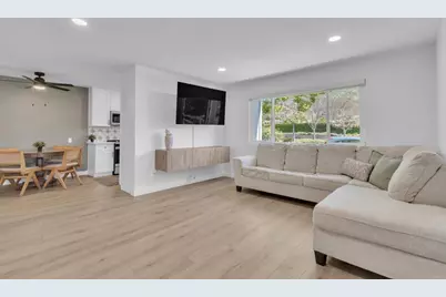 10746 N Magnolia Avenue #C3, Santee, CA 92071 - Photo 2