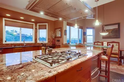 7046 Via Ostiones, Carlsbad, CA 92009 - Photo 24