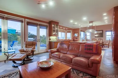 7046 Via Ostiones, Carlsbad, CA 92009 - Photo 32