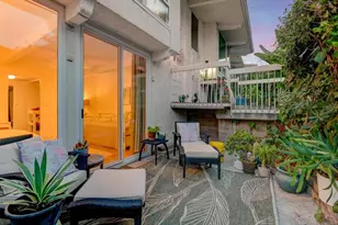 2323 Caringa Way, Carlsbad, CA 92009 - Photo 2