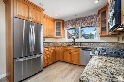 6261 Crystal Lake Ave, San Diego, CA 92119 - Photo 10