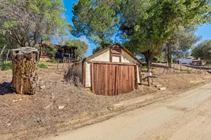 25176 Oak Ln, Descanso, CA 91916 - Photo 12