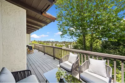 45 Oaktree Ln, Rolling Hills Estates, CA 90274 - Photo 8