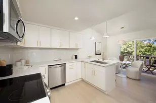 45 Oaktree Ln, Rolling Hills Estates, CA 90274 - Photo 16