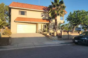 4208 Napier St, San Diego, CA 92110 - Photo 2