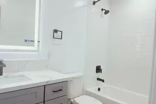 220 Southlook Ave, San Diego, CA 92113 - Photo 8