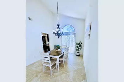 1984 Casablanca Court, Vista, CA 92081 - Photo 10