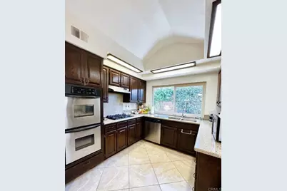 1984 Casablanca Court, Vista, CA 92081 - Photo 8