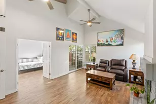 10665 Escobar Dr, San Diego, CA 92124 - Photo 6