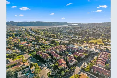 1915 Estrella De Mar Court #A, Carlsbad, CA 92009 - Photo 2