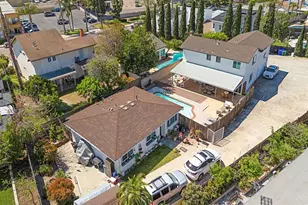 5676 Chateau Dr, San Diego, CA 92117 - Photo 2