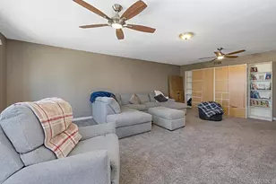 5676 Chateau Dr, San Diego, CA 92117 - Photo 20