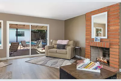 5676 Chateau Dr, San Diego, CA 92117 - Photo 4