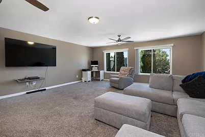 5676 Chateau Dr, San Diego, CA 92117 - Photo 22