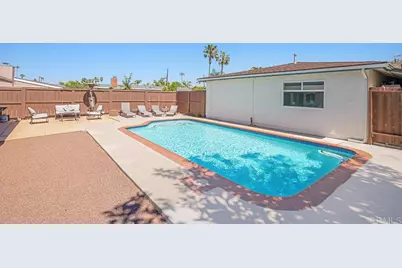 5676 Chateau Dr, San Diego, CA 92117 - Photo 30