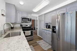 5676 Chateau Dr, San Diego, CA 92117 - Photo 10