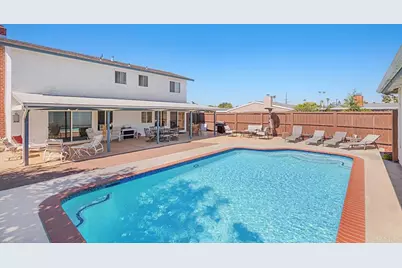 5676 Chateau Dr, San Diego, CA 92117 - Photo 32