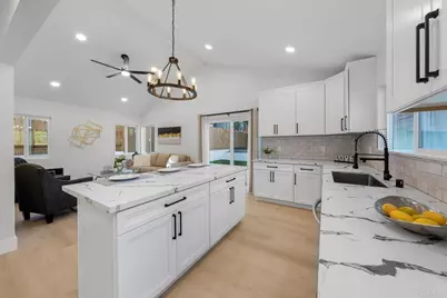 7118 Stanford Ave., La Mesa, CA 91942 - Photo 10