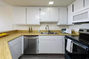 1740 Upas St, San Diego, CA 92103 - Photo 14