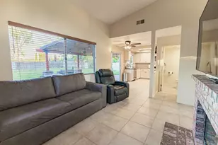 1433 Grey Oaks Ct, Oceanside, CA 92056 - Photo 10