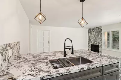 8262 Gilman Drive #1, La Jolla, CA 92037 - Photo 18